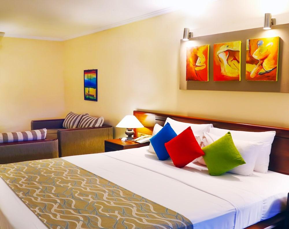 The Palms Отель 5*